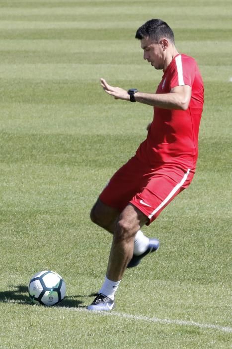 Presentación de Álex Pérez con el Sporting