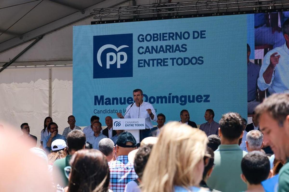 Manuel Domínguez durante un acto de campaña.