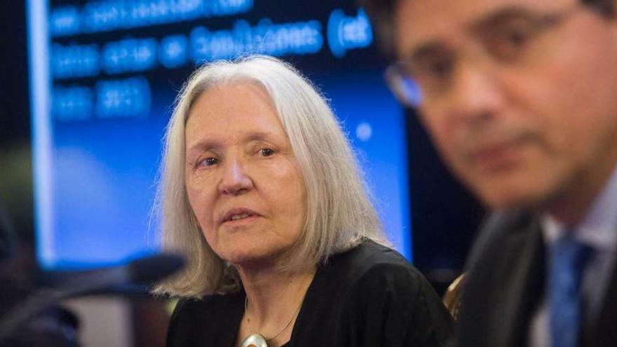 Saskia Sassen y Pedro Sanjurjo, ayer, durante el acto en la Junta.