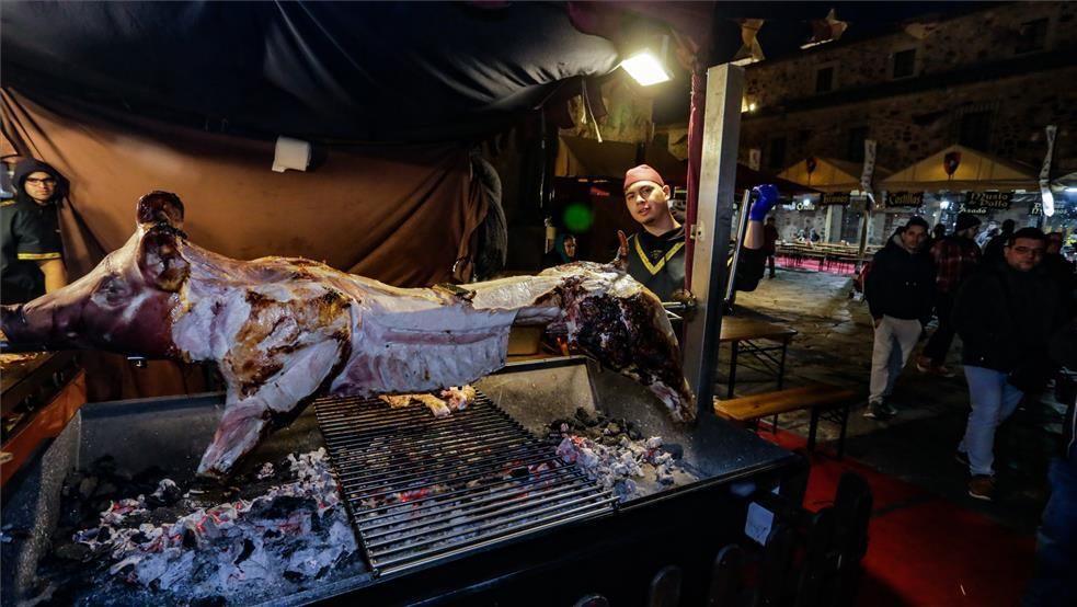 Las imágenes del arranque del Mercado Medieval de las Tres Culturas en Cáceres