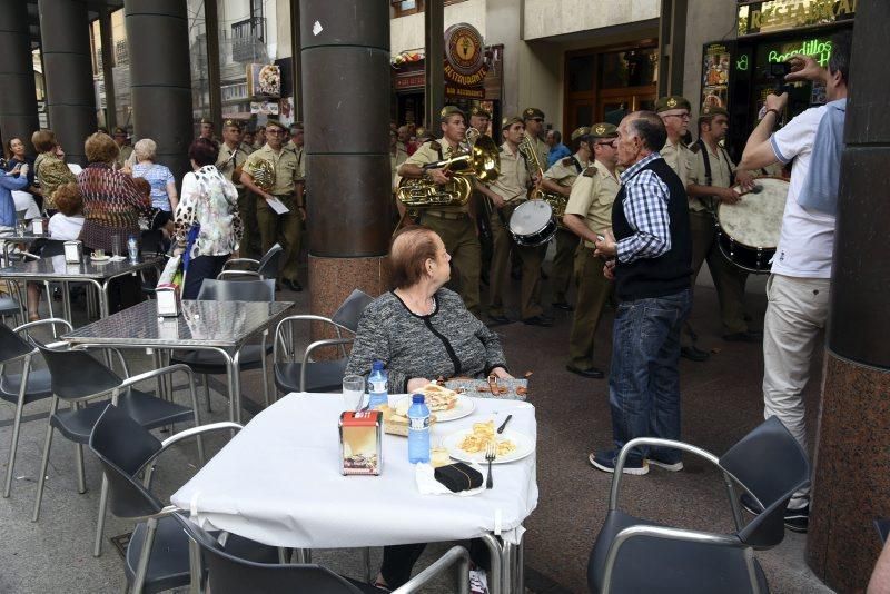 Retreta militar y homenaje a los caídos por España