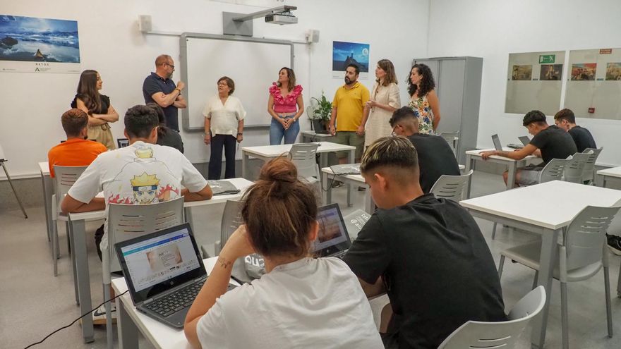 La Junta lanza ‘Tecnoaventuras’, talleres gratuitos para formar a menores cordobeses en habilidades digitales