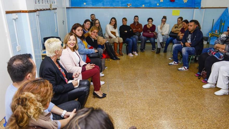 El Ayuntamiento forma a 200 familias en el cuidado de sus hijos