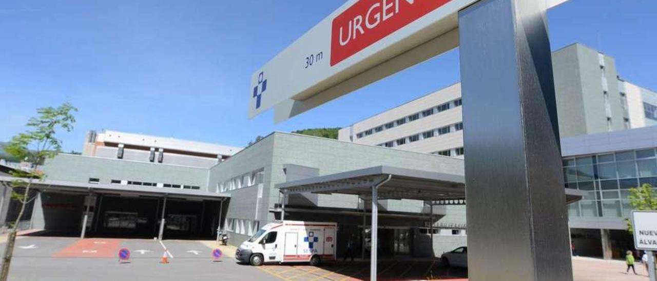 La entrada a la zona de Urgencias del Hospital Vital Álvarez Buylla de Mieres.