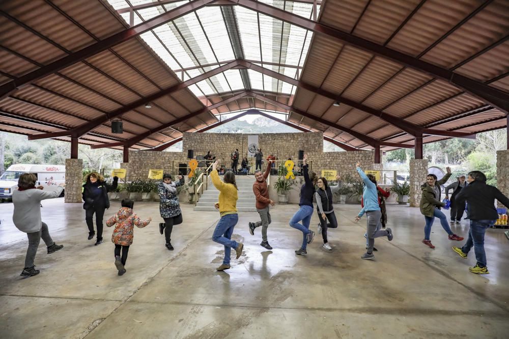 Trobada en Lluc de la Obra Cultural Balear con recuerdo de los presos catalanes