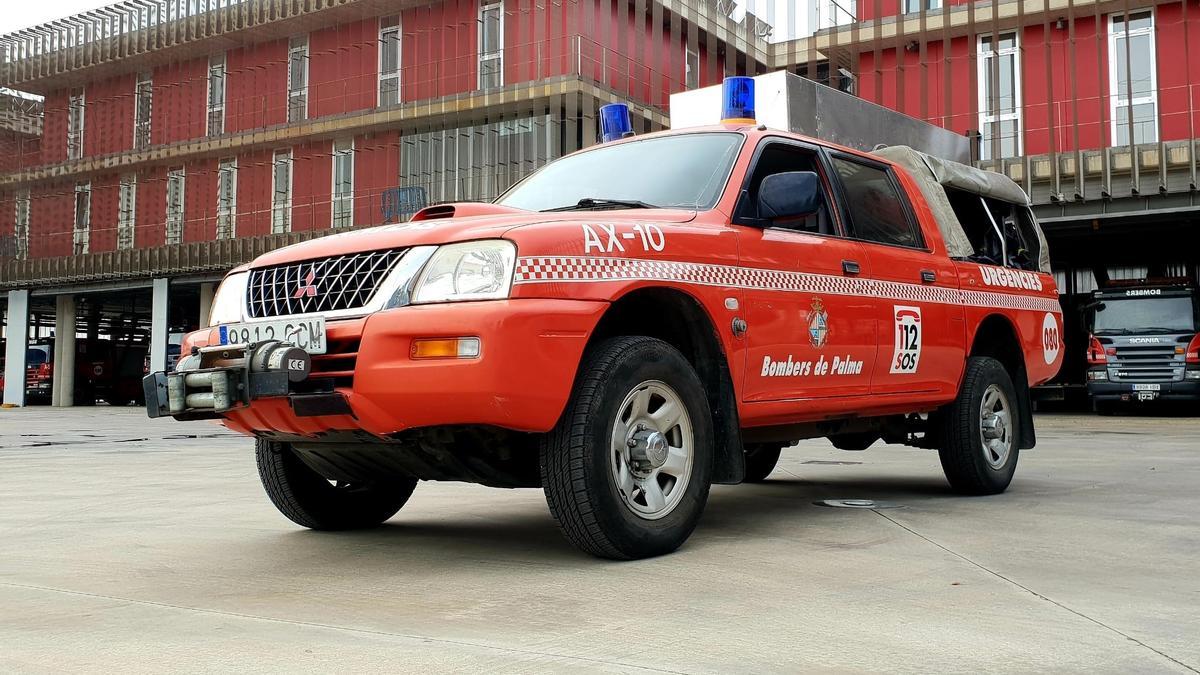 Archivo - El vehículo adaptado por Bomberos de Palma.