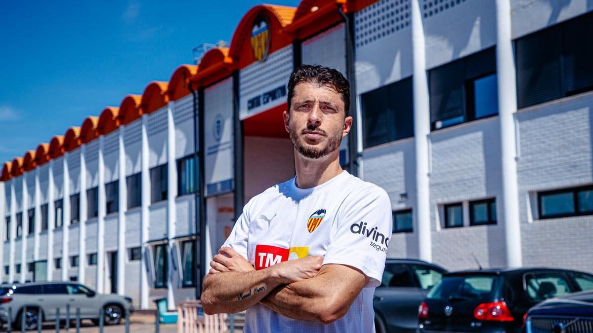 Guido Rodríguez, en la Ciudad Deportiva de Paterna