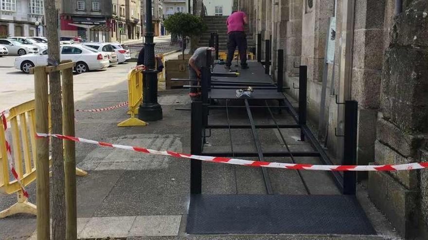 El Concello mejora el acceso al edificio Liceo