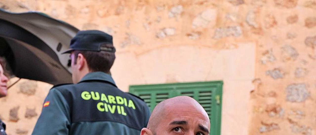Alain Hernández “La caza. Tramuntana’ es angustiosa, adictiva y con rigor policial” La Provincia Alain Hernández “La caza. Tramuntana’ es angustiosa, adictiva y con rigor policial” La Provincia