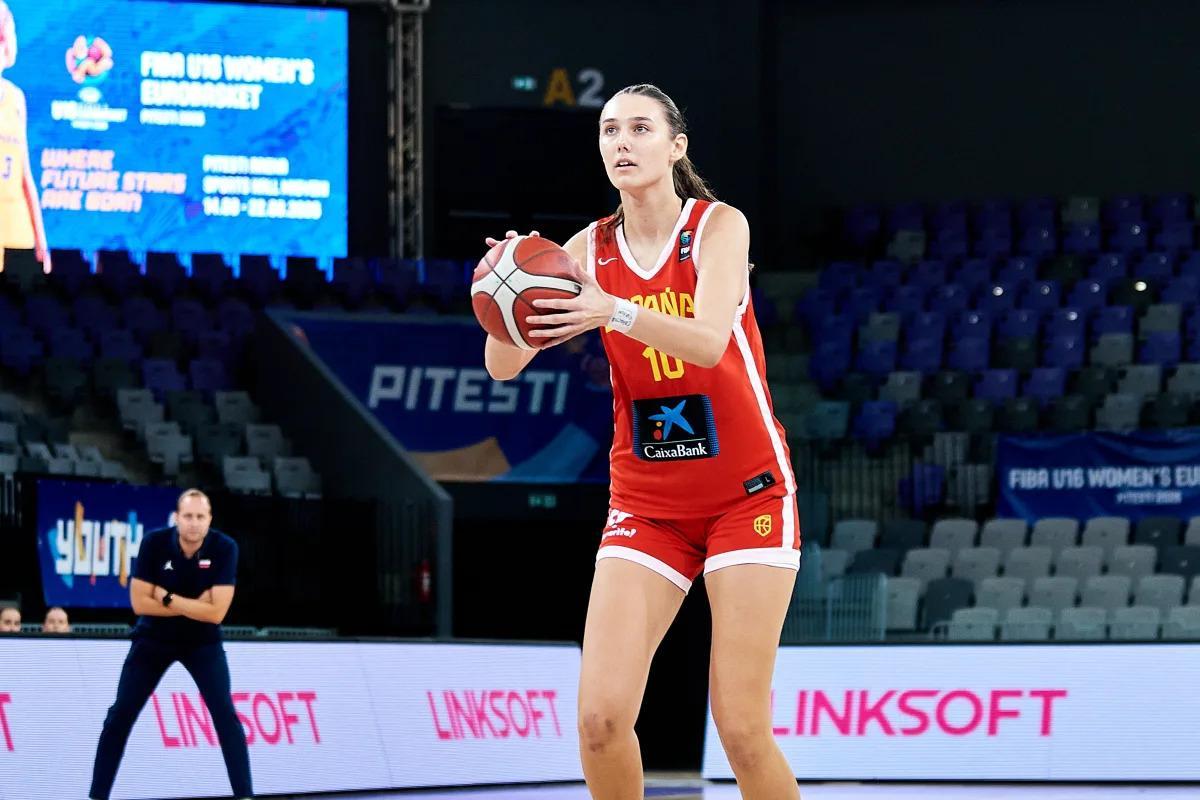 Amelia Alonso, jugadora del Valencia Basket