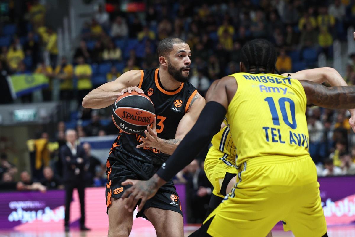 Darius Thompson, en un momento del partido contra el Maccabi en diciembre.