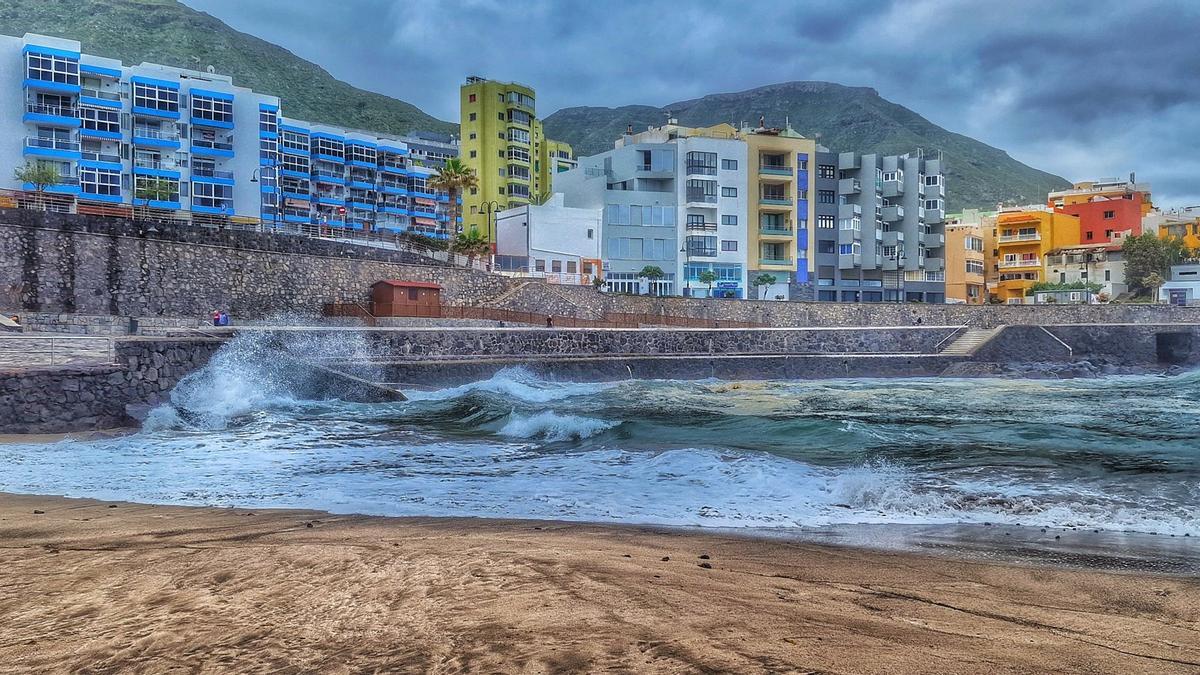 El tiempo en Canarias este domingo: Nubes al norte y chubascos