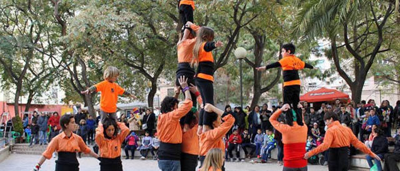 Una nueva y joven «muixeranga» nace en el barrio de Benimaclet