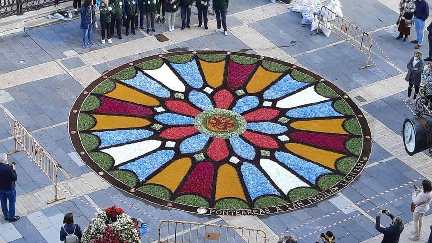 Alfombra de flores histórica en Mérida para la Mártir Santa Eulalia