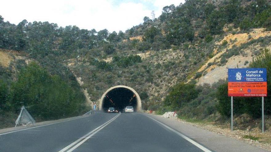 Entrada al túnel de Son Vic, en el municipio de Calvià. |