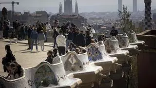 Desfile de Louis Vuitton en Barcelona, directo: afectaciones en el Park Güell, protestas y hora del evento