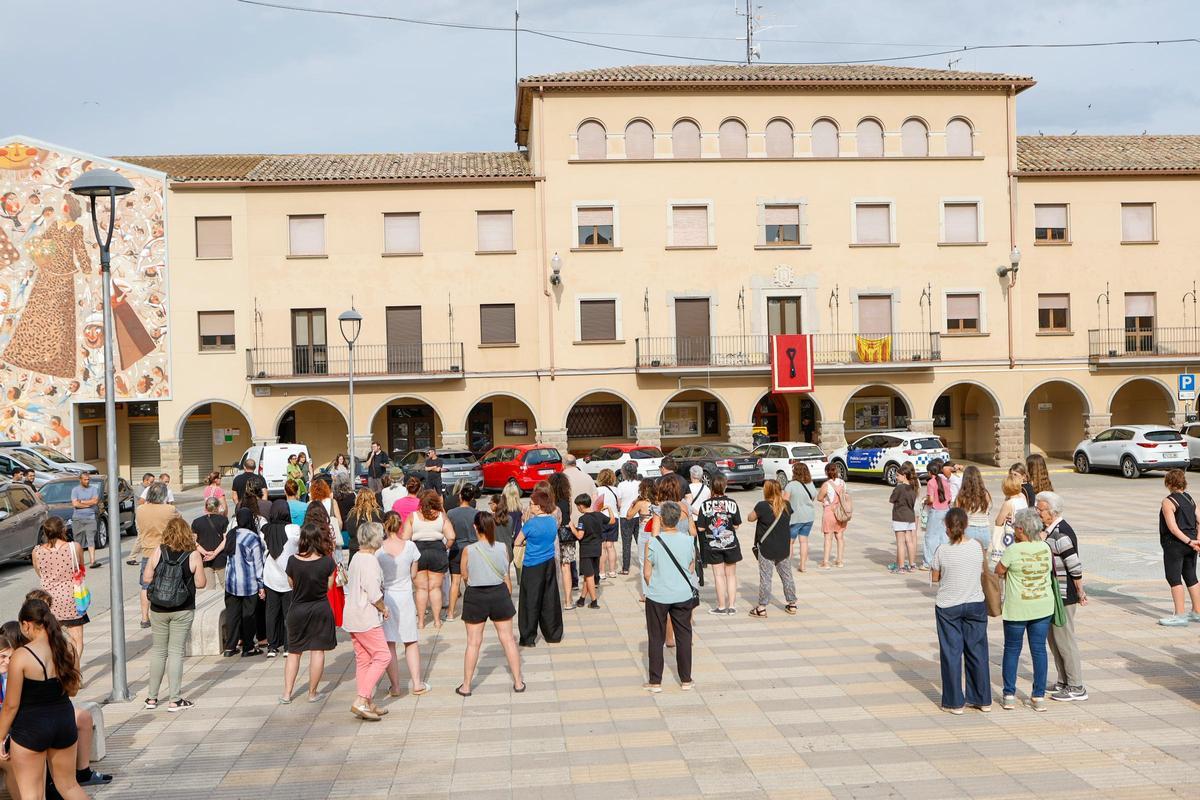 Així ha estat el minut de silenci a Navàs per acomiadar el jove que va perdre la vida al Llobregat