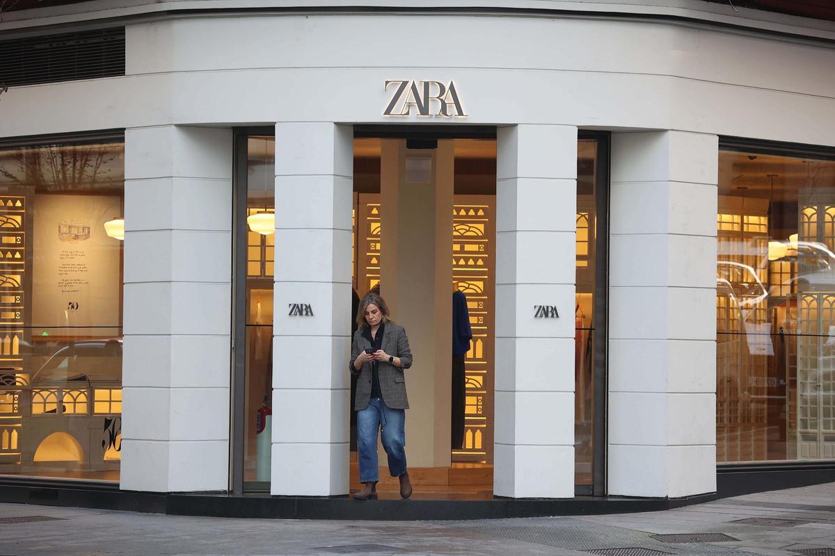 Zara cierra su emblemática tienda de Juan Flórez