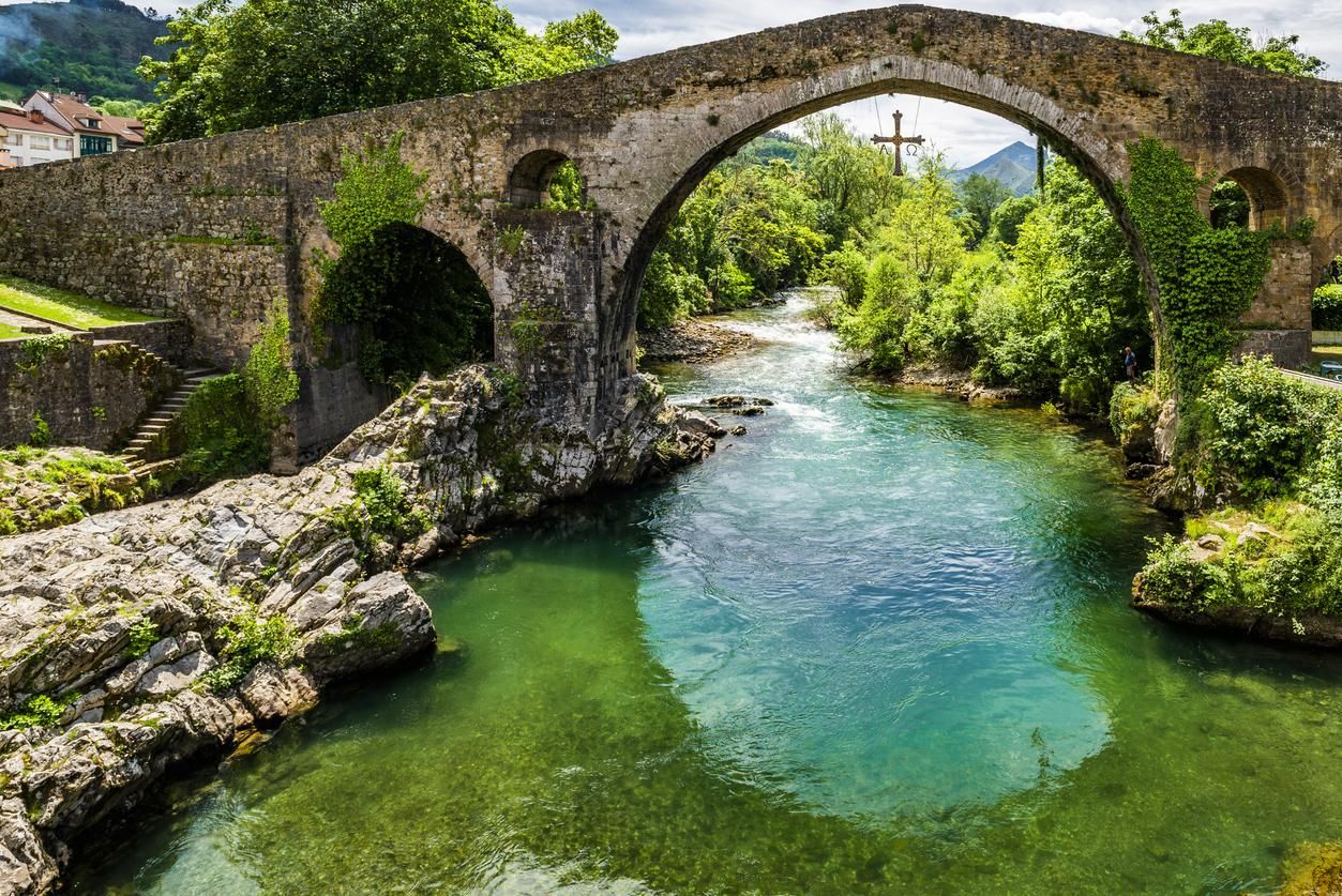 Puente de Cangas de Onís.