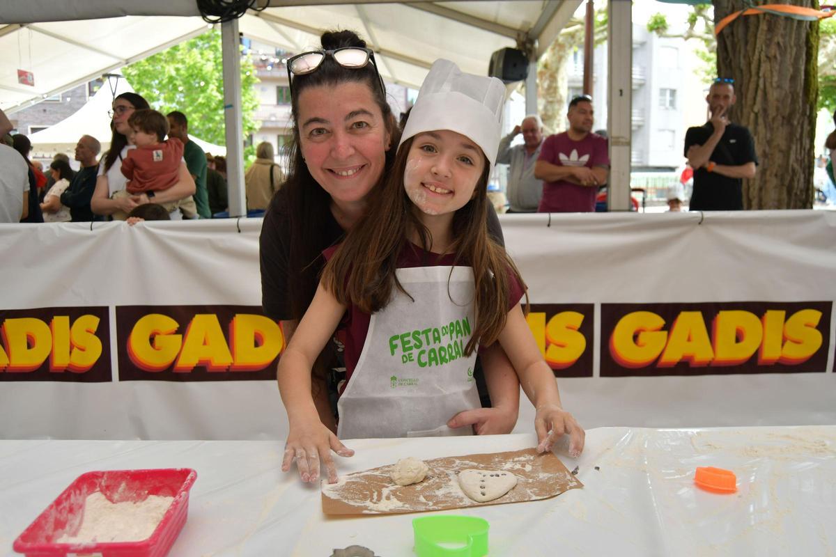 Taller infantil de elaboración de pan de Carral.