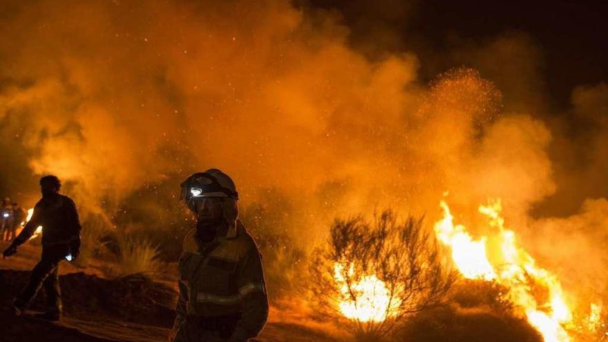 Imagen del incendio en el municipio ourensano de Cualedro el pasado septiembre.