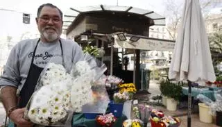 El clavel blanco se utilizará en la Ofrenda para las partes más visibles del manto