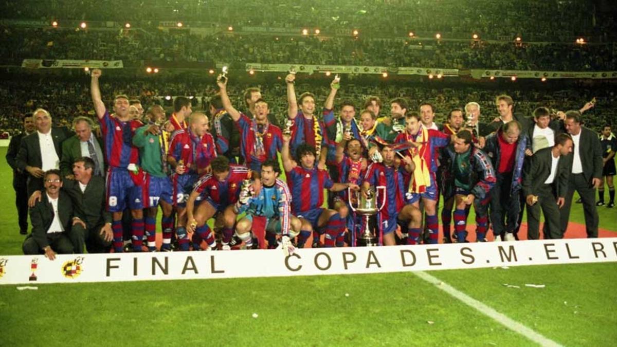 El Barça celebra la Copa en el Bernabéu en 1997