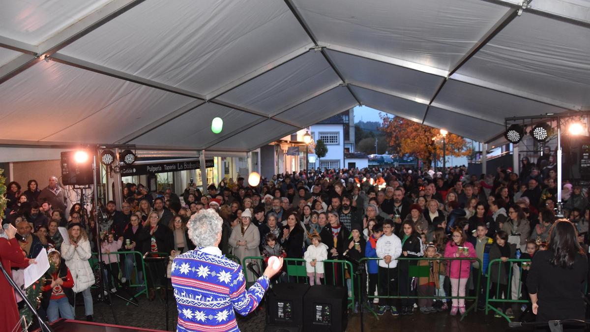 Un momento del encendido de las luces en Ames