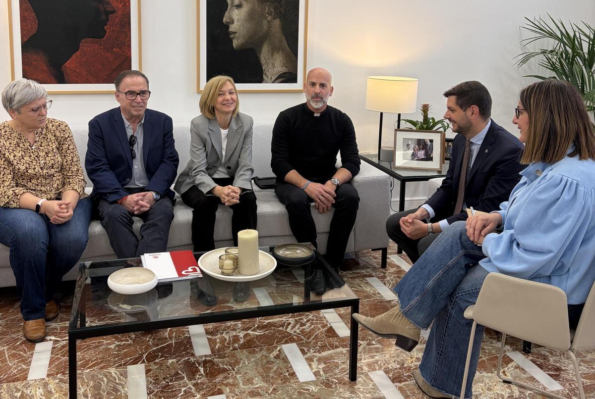 Reunión en el despacho de Alcaldía de Gandia.