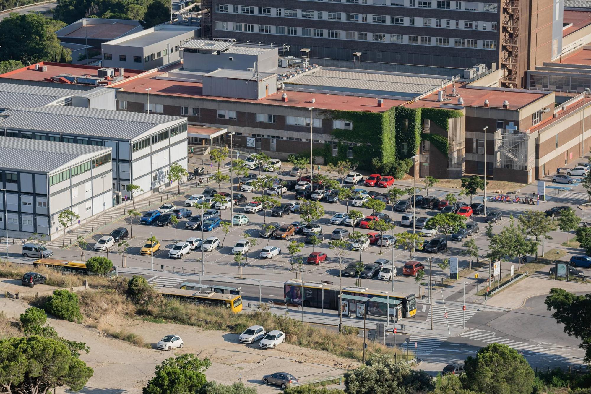 Vista del aparcamiento del campus de Can Ruti, en Badalona.