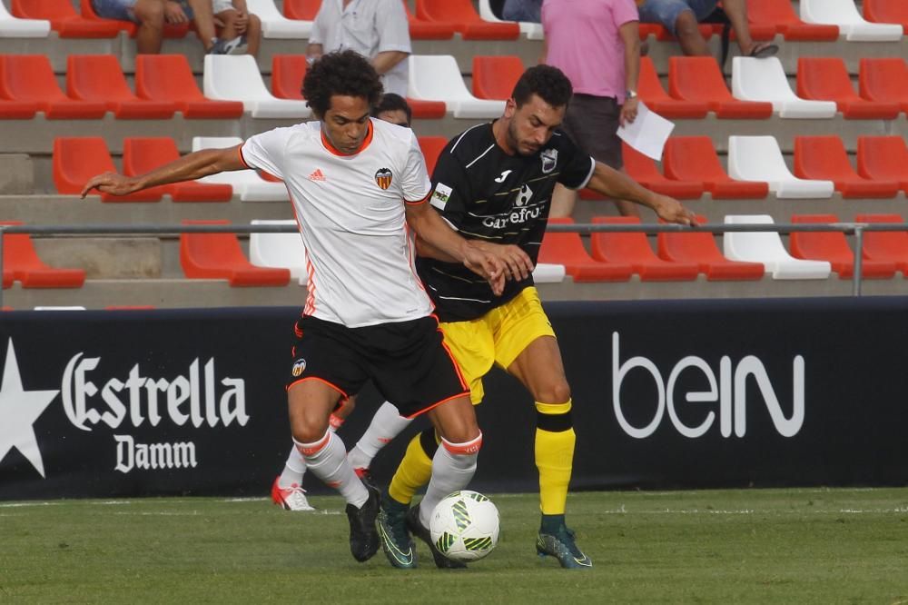 Las mejores imágenes del Valencia Mestalla - AE Prat