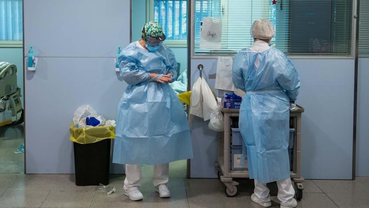 La incidència Covid baixa a Catalunya però pugen les hospitalitzacions