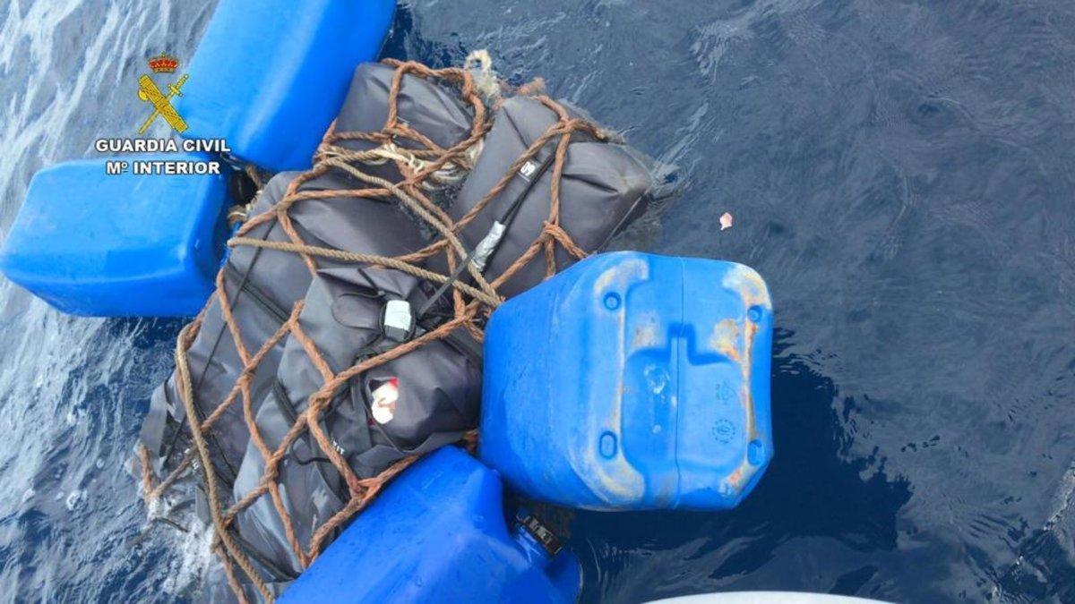 Hallados 145 kilos de cocaína flotando entre Eivissa y Formentera