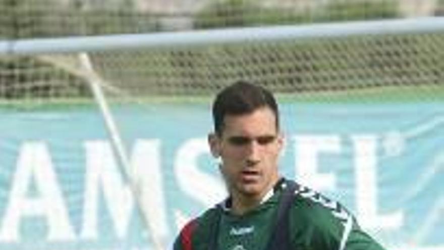 Dani Calvo, en el entrenamiento de ayer en el anexo.