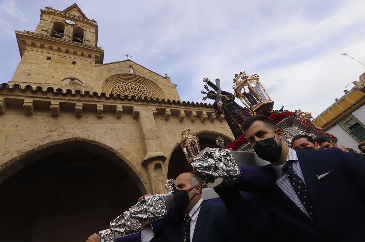 El Vía Crucis de las cofradías vuelve a la calle presidido por Jesús del Calvario