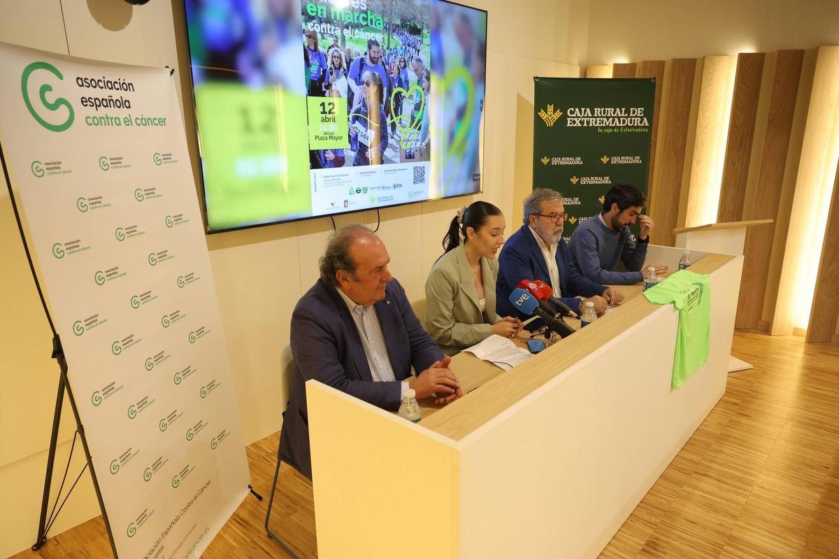 Galería | Cáceres volverá a teñirse de verde el 12 de abril en la VIII Marcha por la Investigación