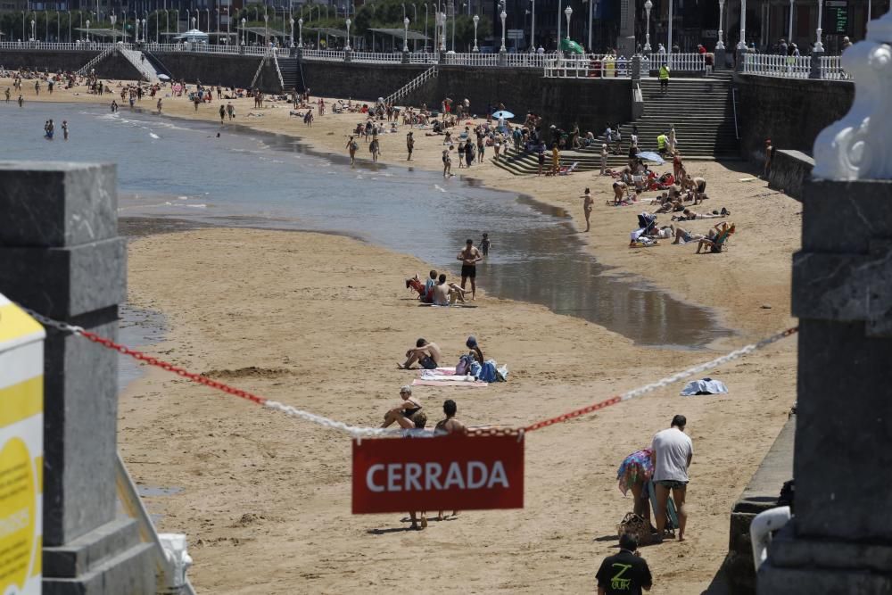 Sábado de playa en Asturias: parcelas de arenal