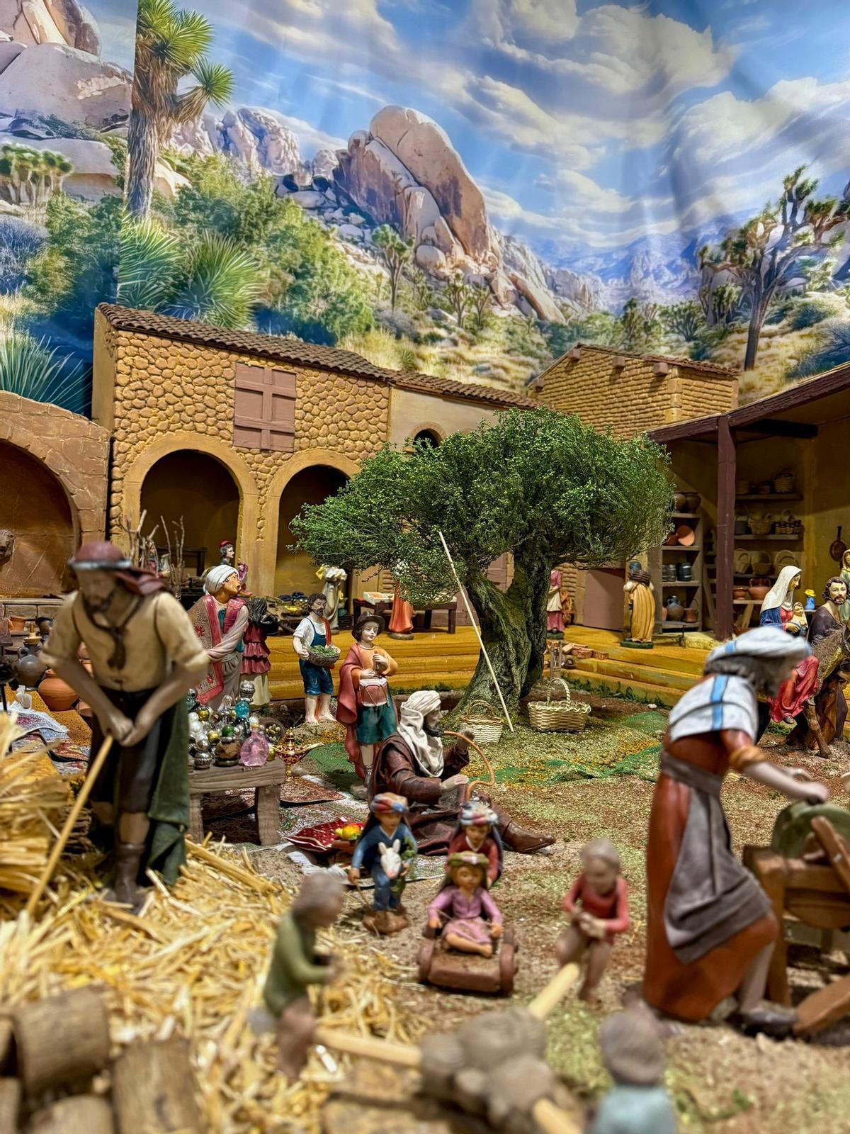 Fotogalería I El presidente de la Junta de Festes de Vila-real inaugura su espectacular belén