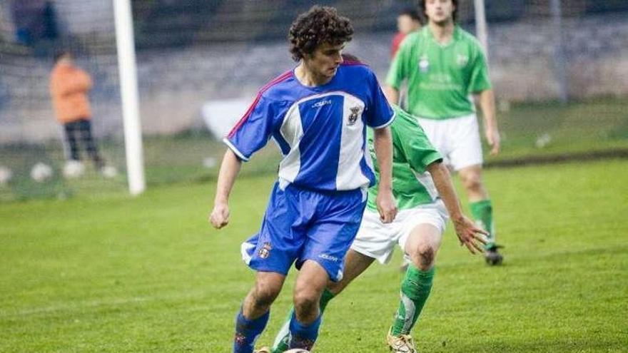 Radamés, en su etapa en el Real Avilés.