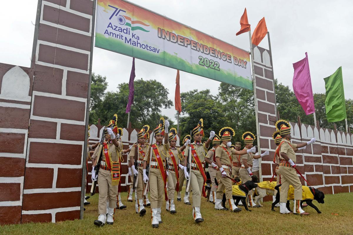 La India celebra este lunes 75 años de su independencia del imperio británico, con una ceremonia desarrollada en el Fuerte Rojo.