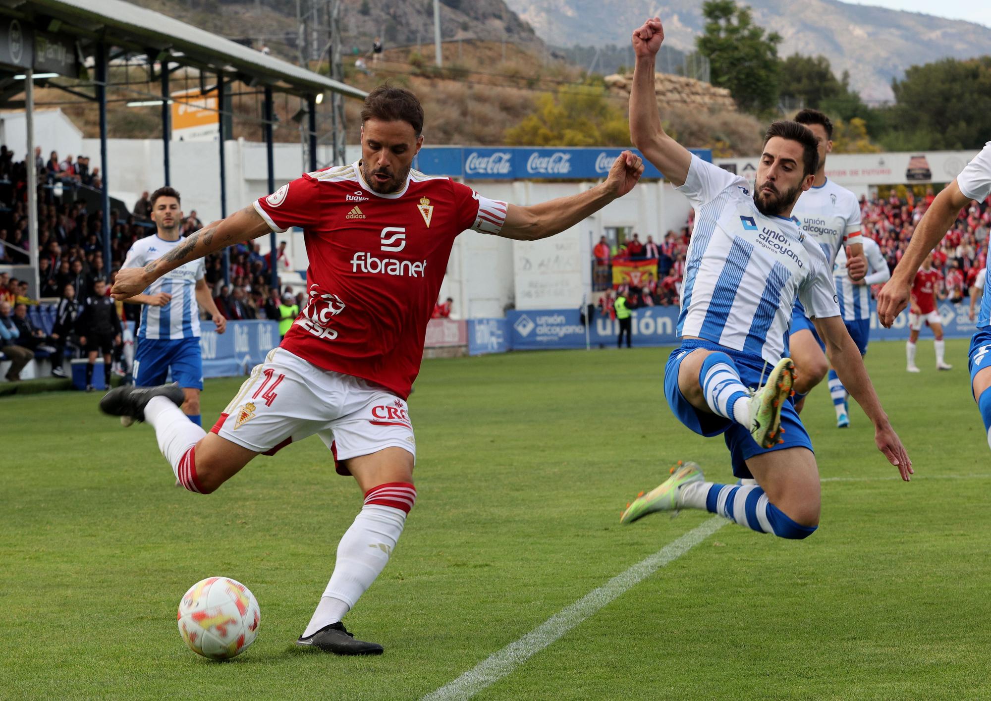 El Alcoyano se salva pese a su derrota con el Murcia