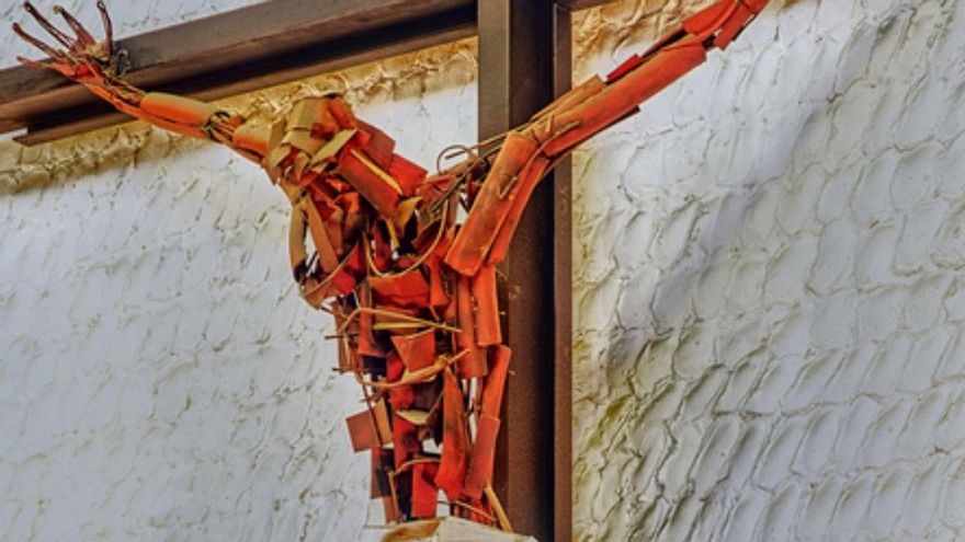 An Exhibition of José Abad’s Art at Mutua Tenerife Space