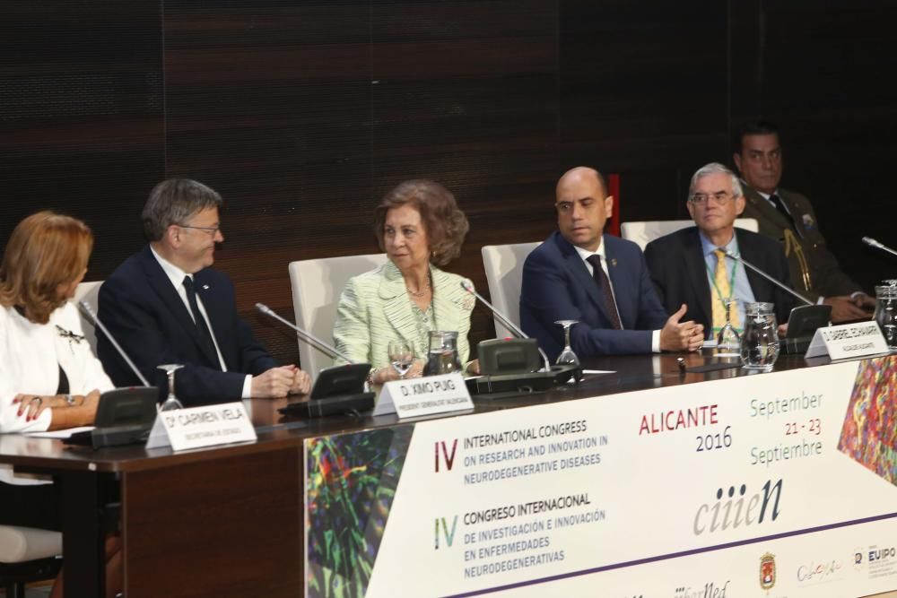 La reina Sofía preside el IV Congreso Internacional de Enfermedades Neurodegeneratiavas en Alicante