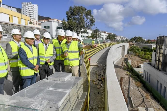 25-09-19 LAS PALMAS DE GRAN CANARIA. AVENIDA BLAS CABRERA FELIPE. LAS PALMAS DE GRAN CANARIA. METROGUAGUA. MetroGuagua en Blas Cabrera Felipe. El alcalde y concejales de la Corporación, realizan un recorrido por el tramo de MetroGuagua del Paseo Blas Cabrera Felipe. Fotos: Juan Castro.  | 25/09/2019 | Fotógrafo: Juan Carlos Castro