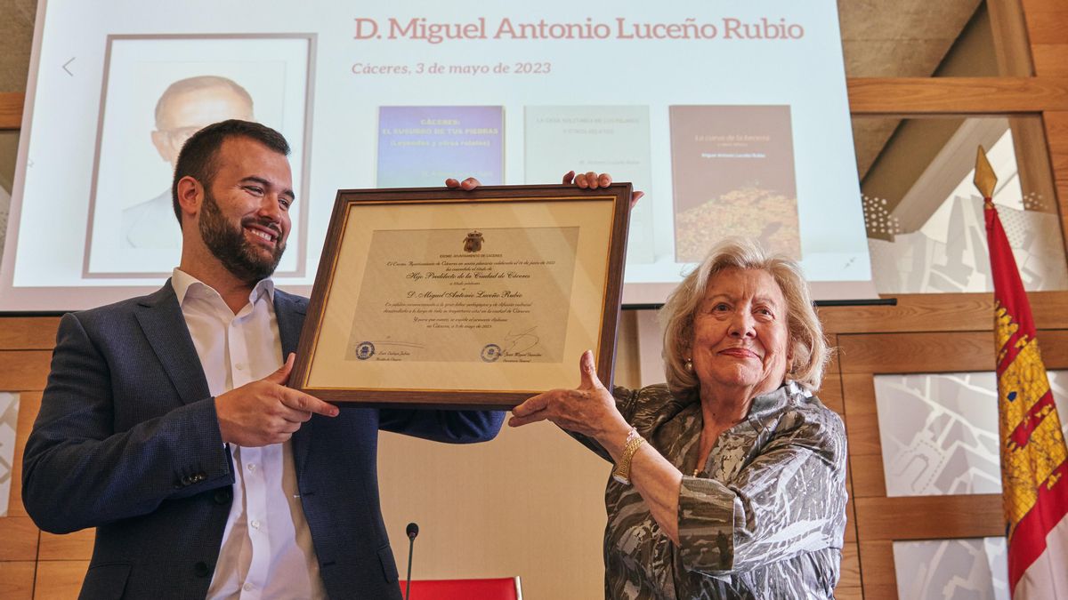 Acto de homenaje al Catedrático Antonio Luceño en Cáceres.