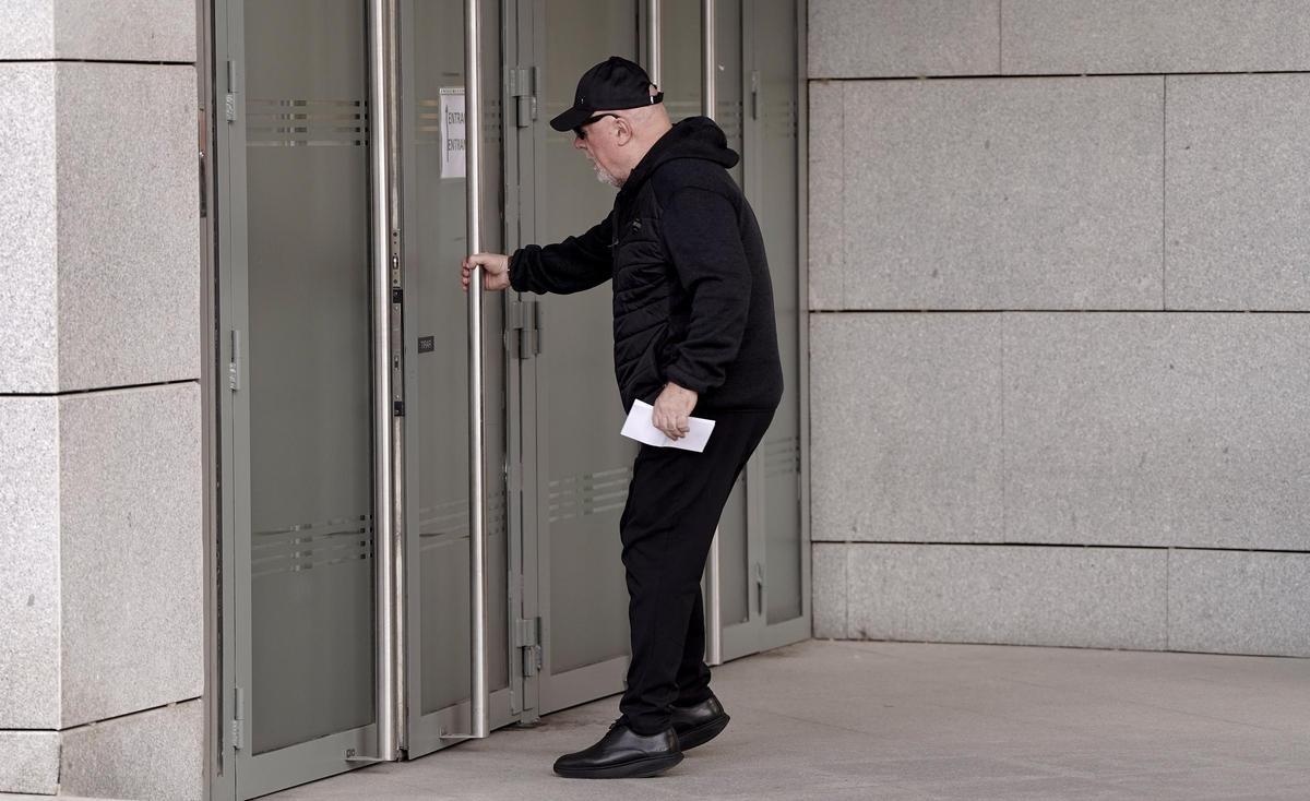 José Manuel Villarejo, a la llegada a la Audiencia Nacional donde se celebra el juicio a los Pujol.