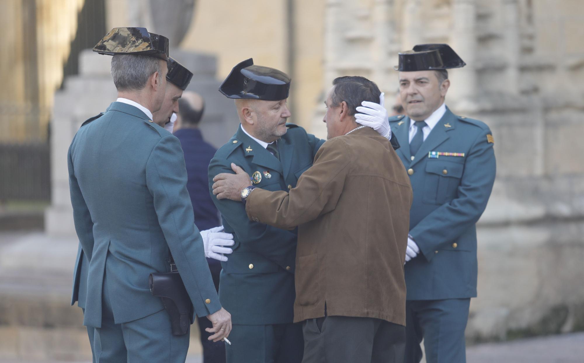 En imágenes: funeral en la catedral de Oviedo del guardia civil que evitó una masacre ciclista en Pravia