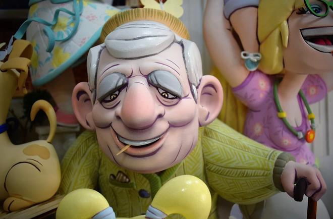 Fallas 2022: El "ninot" que sólo podía presentarse a las 19:47 horas