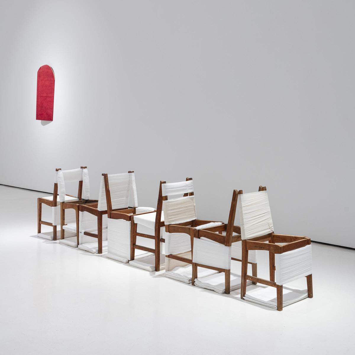 La pieza ‘Cuerpo para fragilidad’ (izquierda) junto a ‘Cuerpo para la palabra’ (derecha).