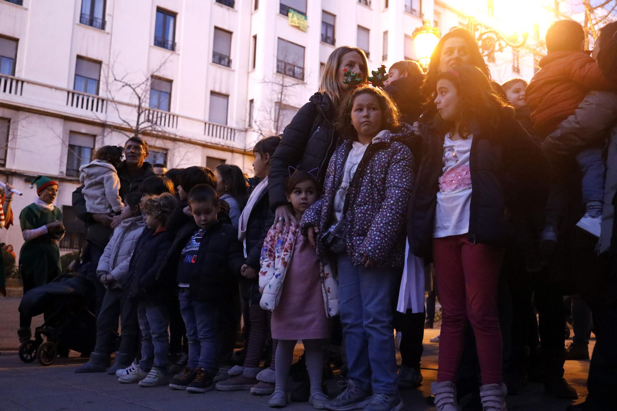 Papá Noel visita a los hijos de los agentes de Policía Nacional de Aragón